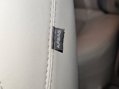 Used 2015 Buick Verano Leather w/ Experience Buick Package image 47