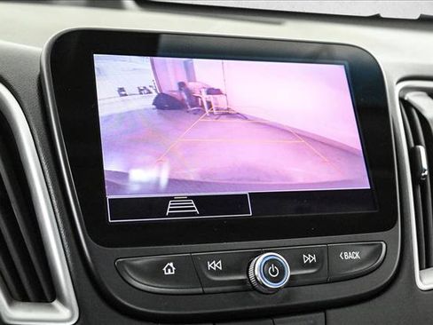 Used 2022 Chevrolet Malibu LT image 14