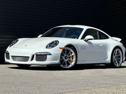 Certified 2016 Porsche 911 R RWD image 1