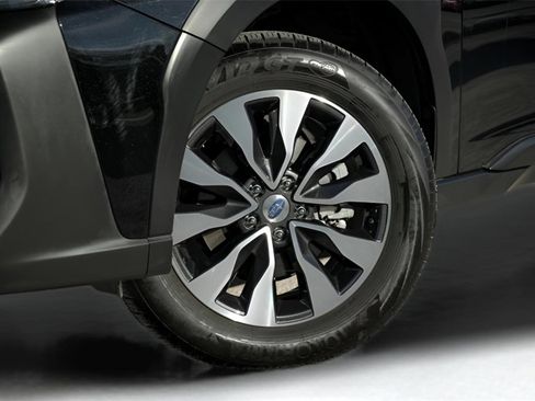 Used 2024 Subaru Outback Touring XT image 2