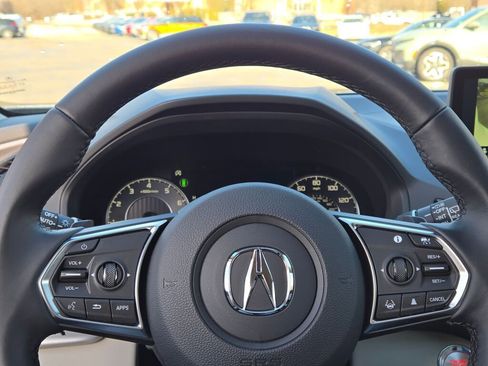 Used 2025 Acura RDX w/ Technology Package image 40
