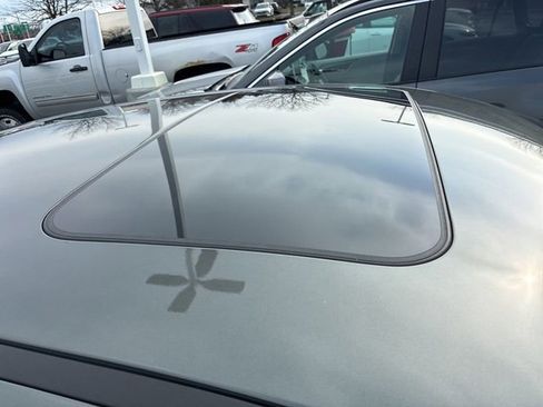 Used 2024 Hyundai Elantra Limited image 16