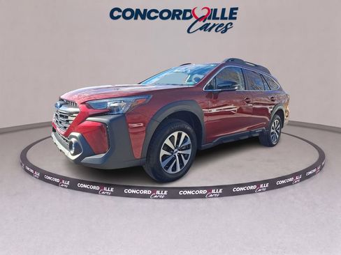Certified 2025 Subaru Outback Premium AWD/4WD image 4