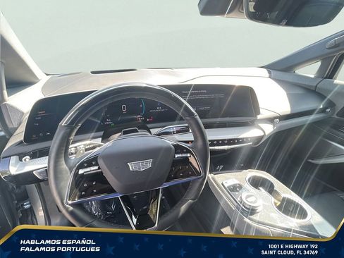 Used 2025 Cadillac Optiq Sport 2 w/ LPO, Floor Liner Package AWD/4WD image 15