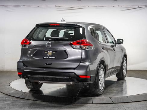 Used 2018 Nissan Rogue S FWD image 4