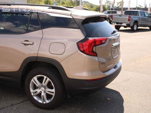Used 2019 GMC Terrain SLE w/ Driver Convenience Package AWD/4WD image 6