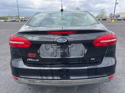 Used 2017 Ford Focus SE FWD image 5