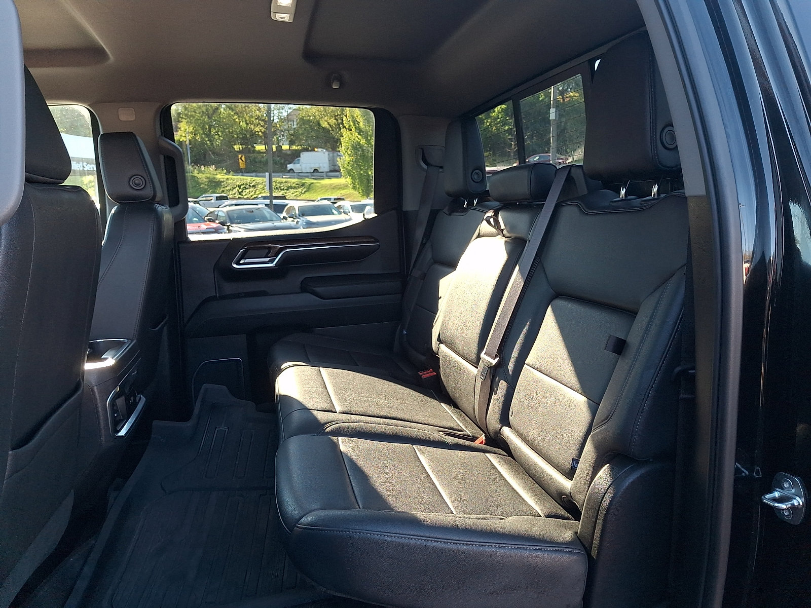 Used 2023 GMC Sierra 1500 Elevation w/ Elevation Premium Package AWD/4WD image 10