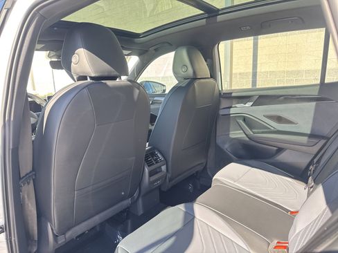 New 2026 Volkswagen Tiguan SE R-Line image 21