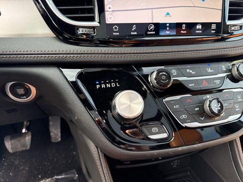 New 2026 Chrysler Pacifica Pinnacle image 15