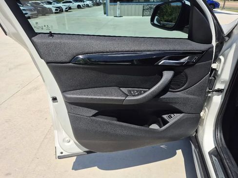 Used 2019 BMW X1 sDrive28i w/ Convenience Package FWD image 11
