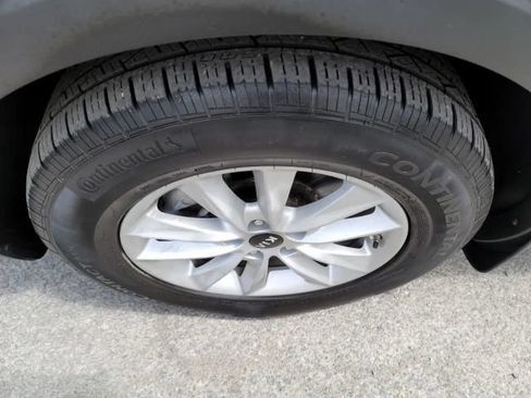 Used 2019 Kia Sorento AWD V6 image 36