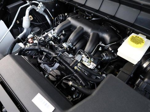 New 2025 Nissan Pathfinder SV image 28