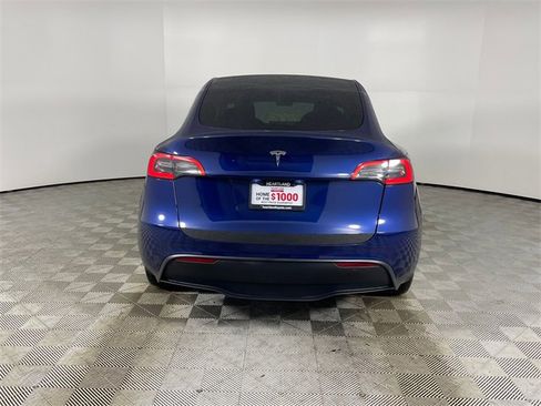 Used 2024 Tesla Model Y 2WD image 24