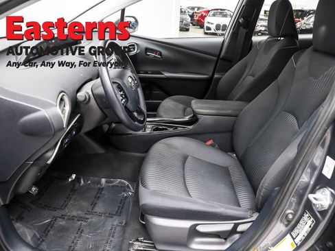 Used 2021 Toyota Prius Prime LE FWD image 14