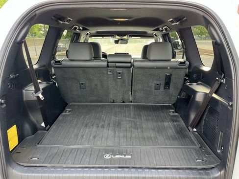 Used 2022 Lexus GX 460 Premium w/ Premium Package AWD/4WD image 11