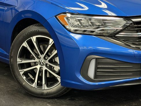 Used 2022 Volkswagen Jetta Sport image 4