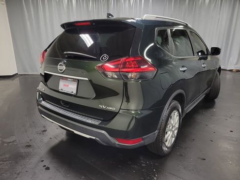 Used 2018 Nissan Rogue SV image 9
