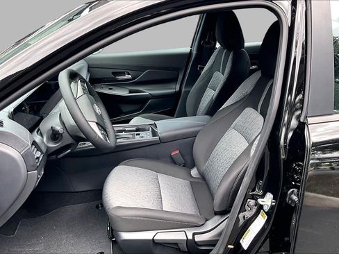 New 2026 Nissan Sentra SV w/ SV Convenience Package FWD image 9