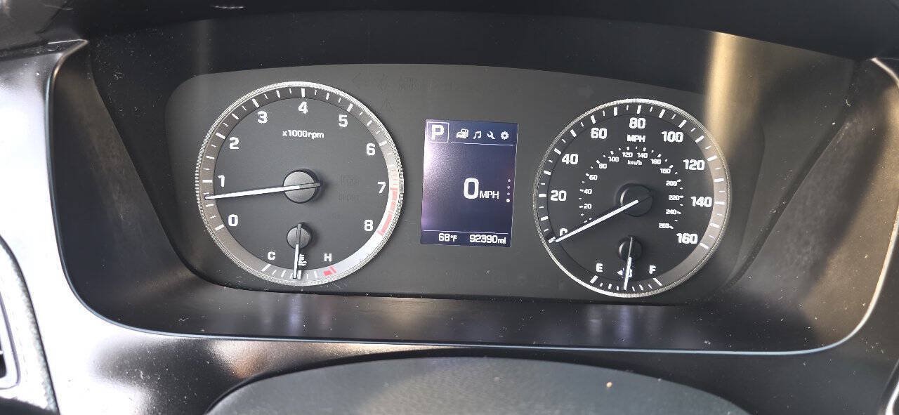 Used 2017 Hyundai Sonata SE FWD image 12