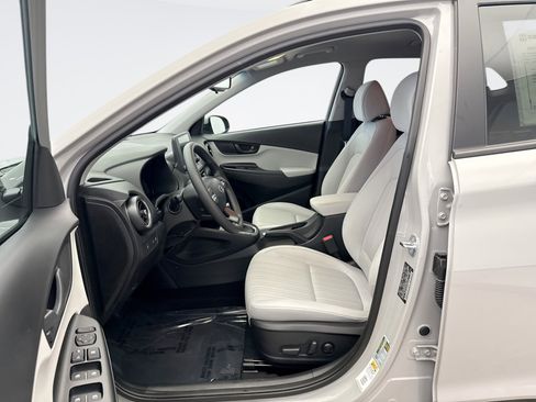 Used 2023 Hyundai Kona SEL image 10