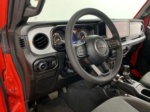Used 2025 Jeep Wrangler Sport S AWD/4WD image 2