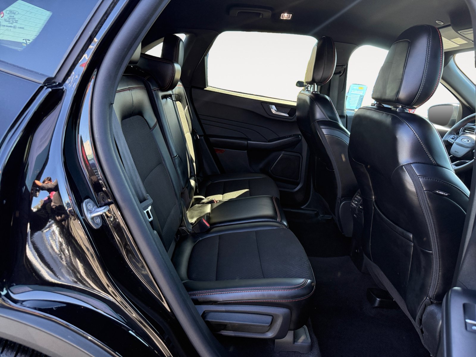Certified 2025 Ford Escape ST-Line FWD image 18
