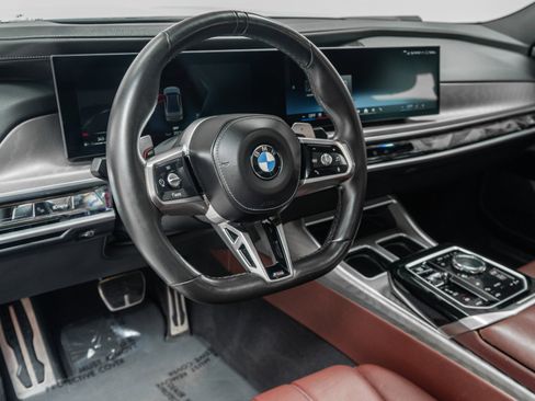 Used 2023 BMW 760i xDrive AWD/4WD image 13