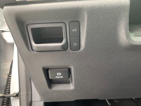 New 2025 Ford Expedition Active RWD image 27