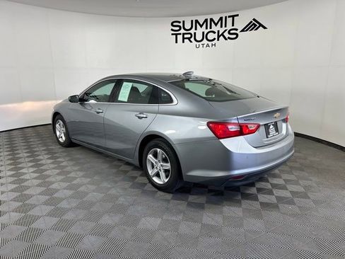 Used 2024 Chevrolet Malibu LT image 3