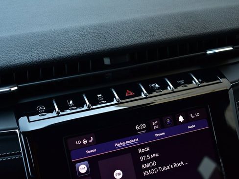 New 2025 Jeep Grand Cherokee L Altitude image 36