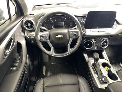 Used 2023 Chevrolet Blazer LT image 14