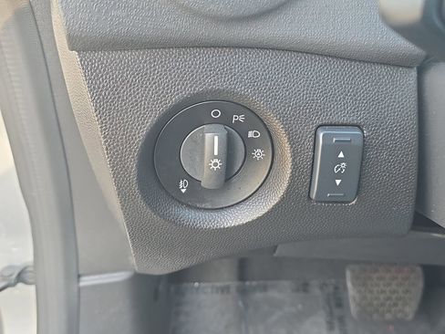 Used 2019 Ford Fiesta SE w/ Equipment Group 201A image 29