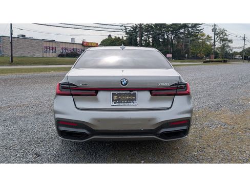 Used 2022 BMW 750i xDrive w/ Executive Package image 6