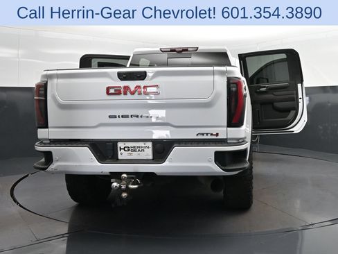 Used 2024 GMC Sierra 2500 AT4 w/ AT4 Premium Plus Package AWD/4WD image 53