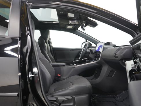 Used 2023 Toyota bZ4X XLE image 11