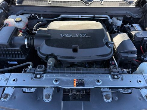 Used 2019 Chevrolet Colorado LT w/ LT Convenience Package image 23