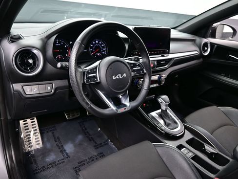 Used 2024 Kia Forte GT-Line w/ GT-Line Premium Package FWD image 12