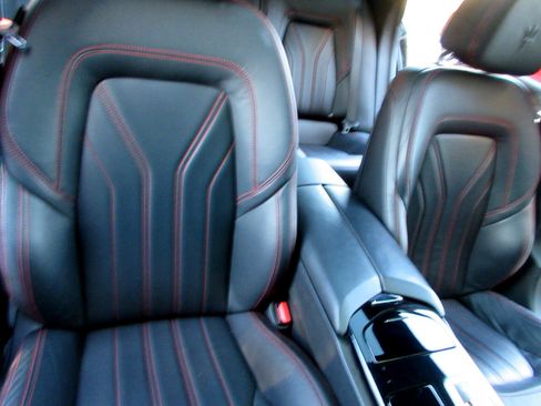 Used 2015 Maserati Quattroporte S Q4 image 36