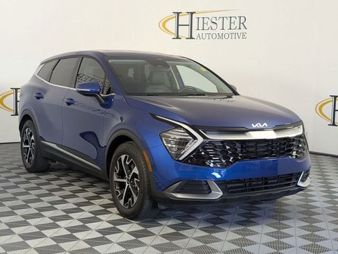 Used 2024 Kia Sportage EX FWD image 2