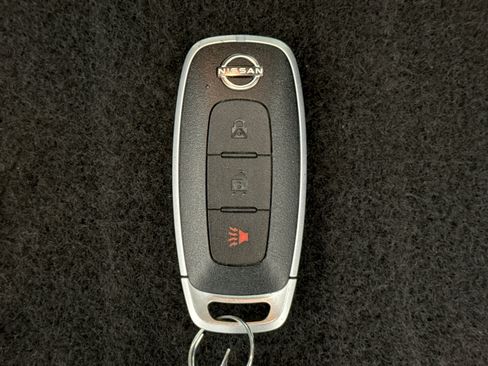 Used 2023 Nissan Rogue S image 21