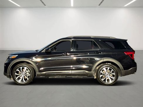Used 2024 Ford Explorer ST-Line w/ Class IV Trailer Tow Package image 2