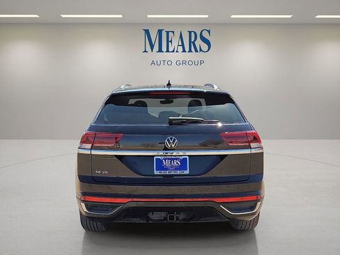Used 2021 Volkswagen Atlas Cross Sport SE image 4
