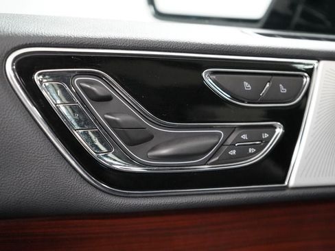 Used 2023 Lincoln Navigator L Reserve AWD/4WD image 28