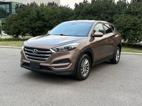 Used 2017 Hyundai Tucson SE FWD image 2