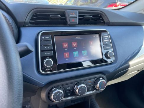 Used 2025 Nissan Versa SV FWD image 20