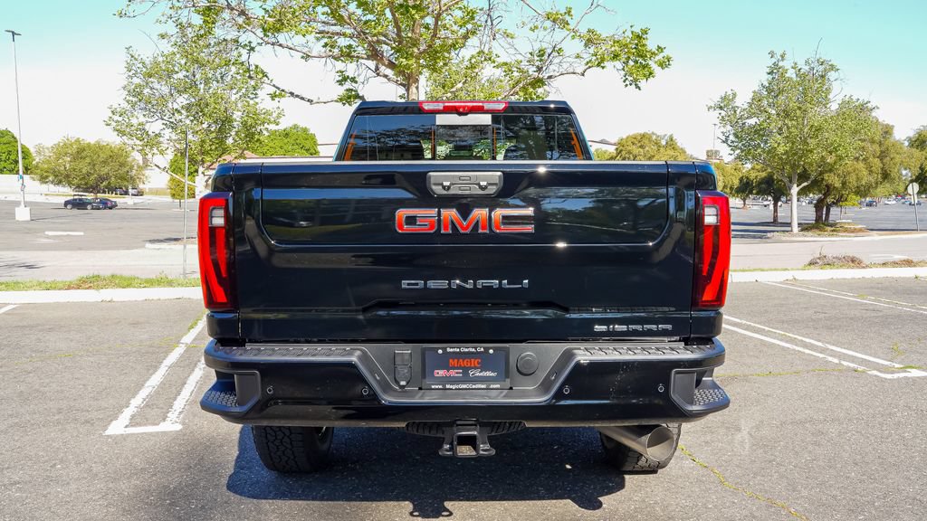 New 2026 GMC Sierra 2500 Denali w/ Denali Reserve Package AWD/4WD image 11