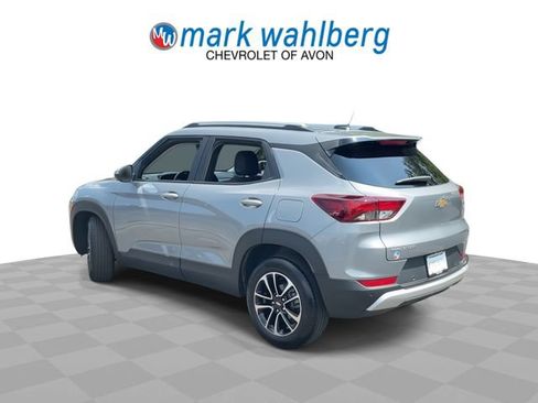 Certified 2025 Chevrolet TrailBlazer LT w/ Convenience Package FWD image 6