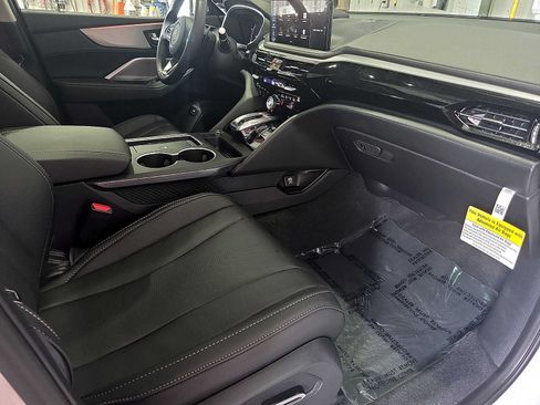 Certified 2026 Acura MDX FWD w/ Technology Package image 29
