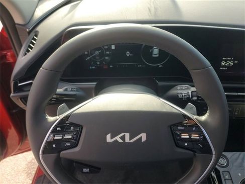 New 2024 Kia Niro Wind w/ Wind Preserve Package image 12